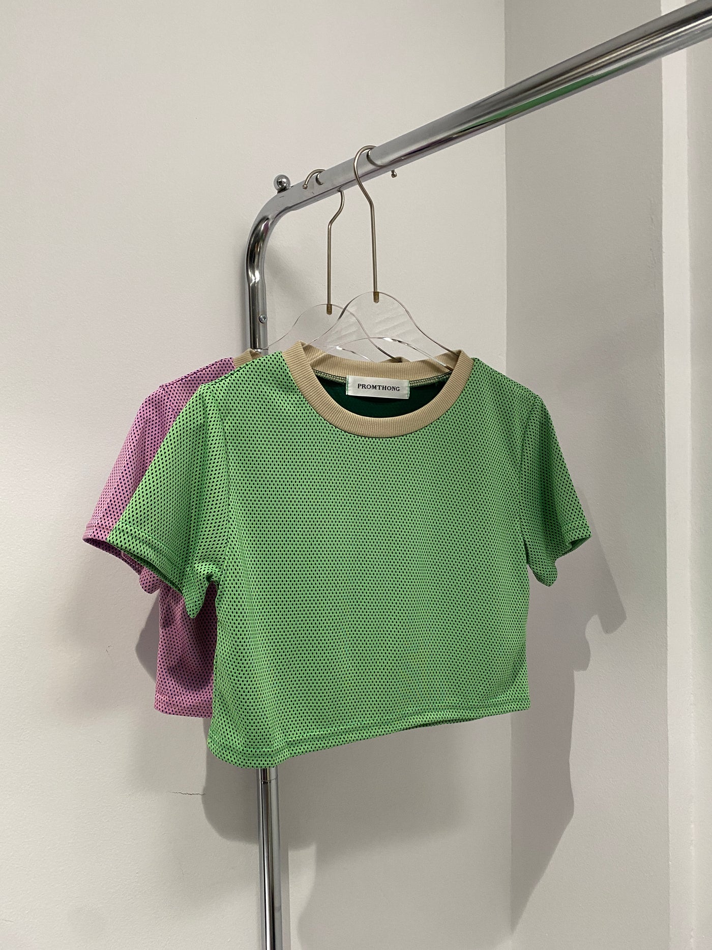 Color Contrast Cropped Tee - Lime
