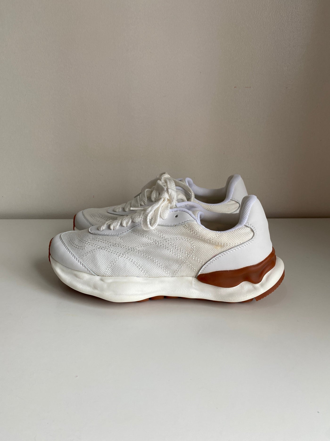 [OVERRUN] Chunky Sole Sneakers - White