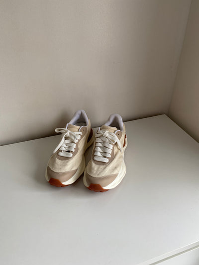 Chunky Sole Sneakers - Nude