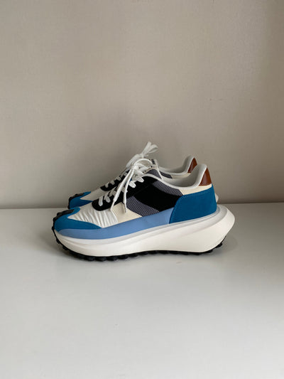 Chunky Sole Sneakers - Wave