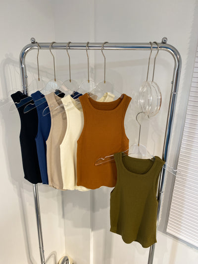 Curved Hem Cropped Knit Tank Top - Olive
