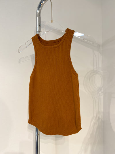 Curved Hem Cropped Knit Tank Top - Cinnamon