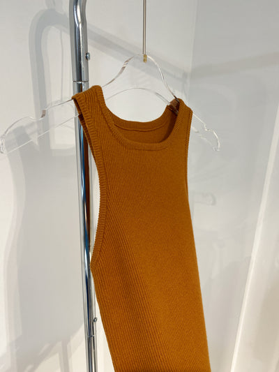 Curved Hem Cropped Knit Tank Top - Cinnamon