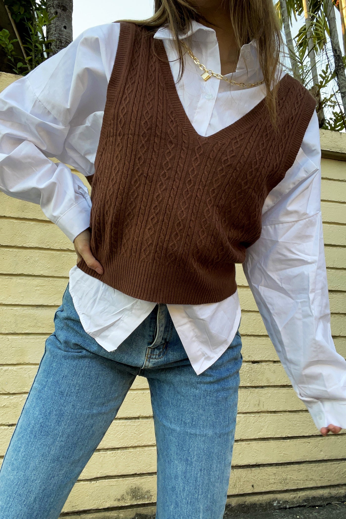 COPPER Knitted cable knit pattern vest in cocoa brown