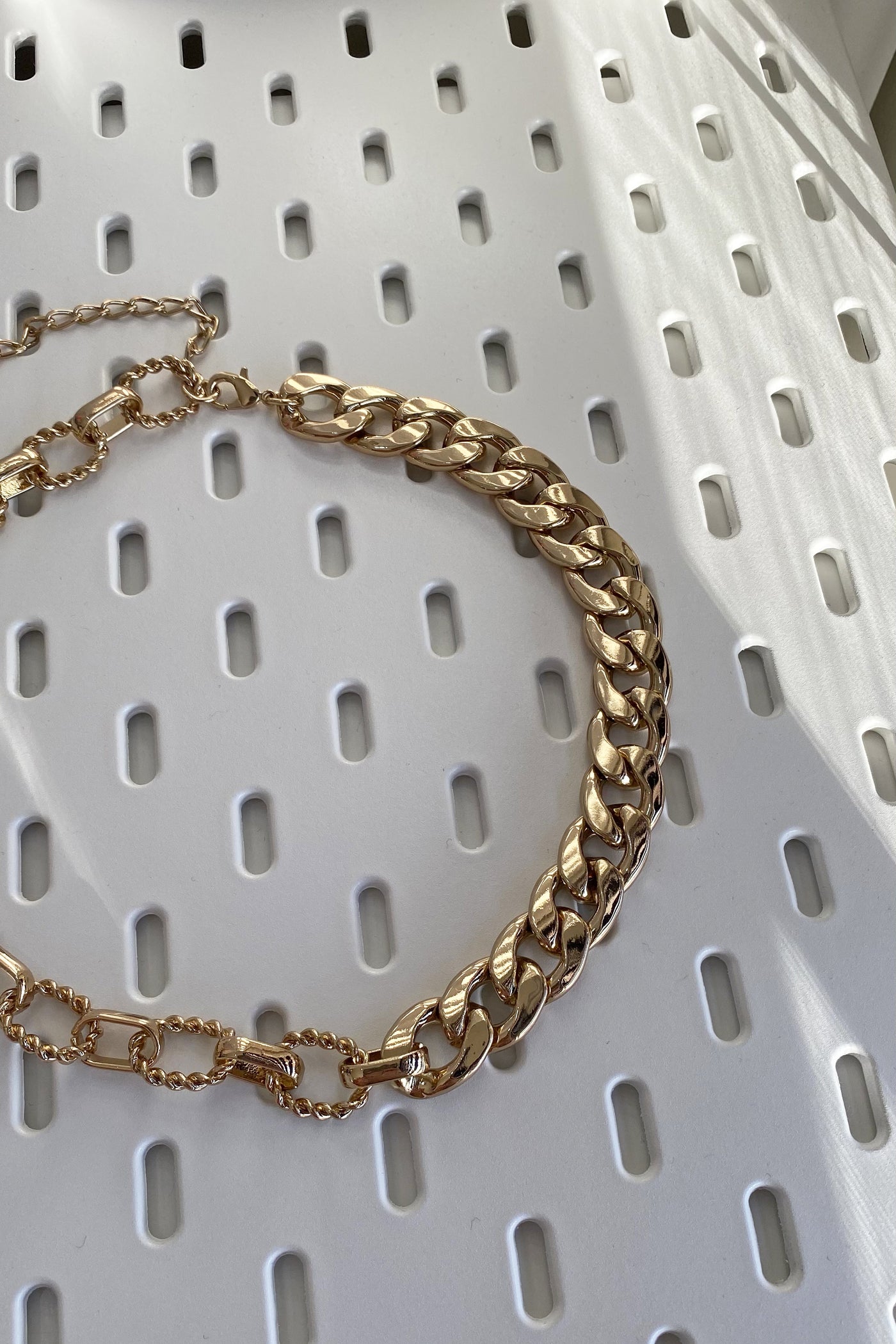 Chain Reaction Chunky Necklace - Gold