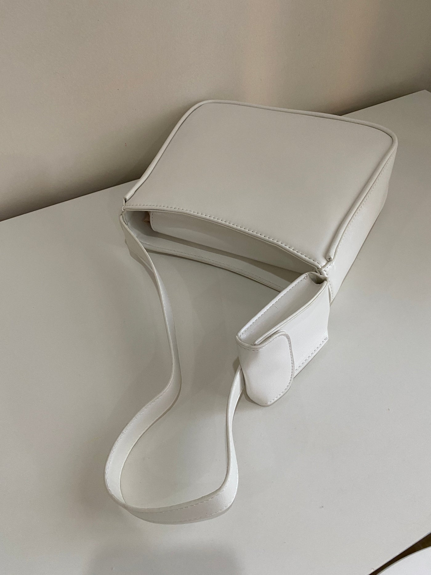 Shoulder Bag With Coin Purse - White