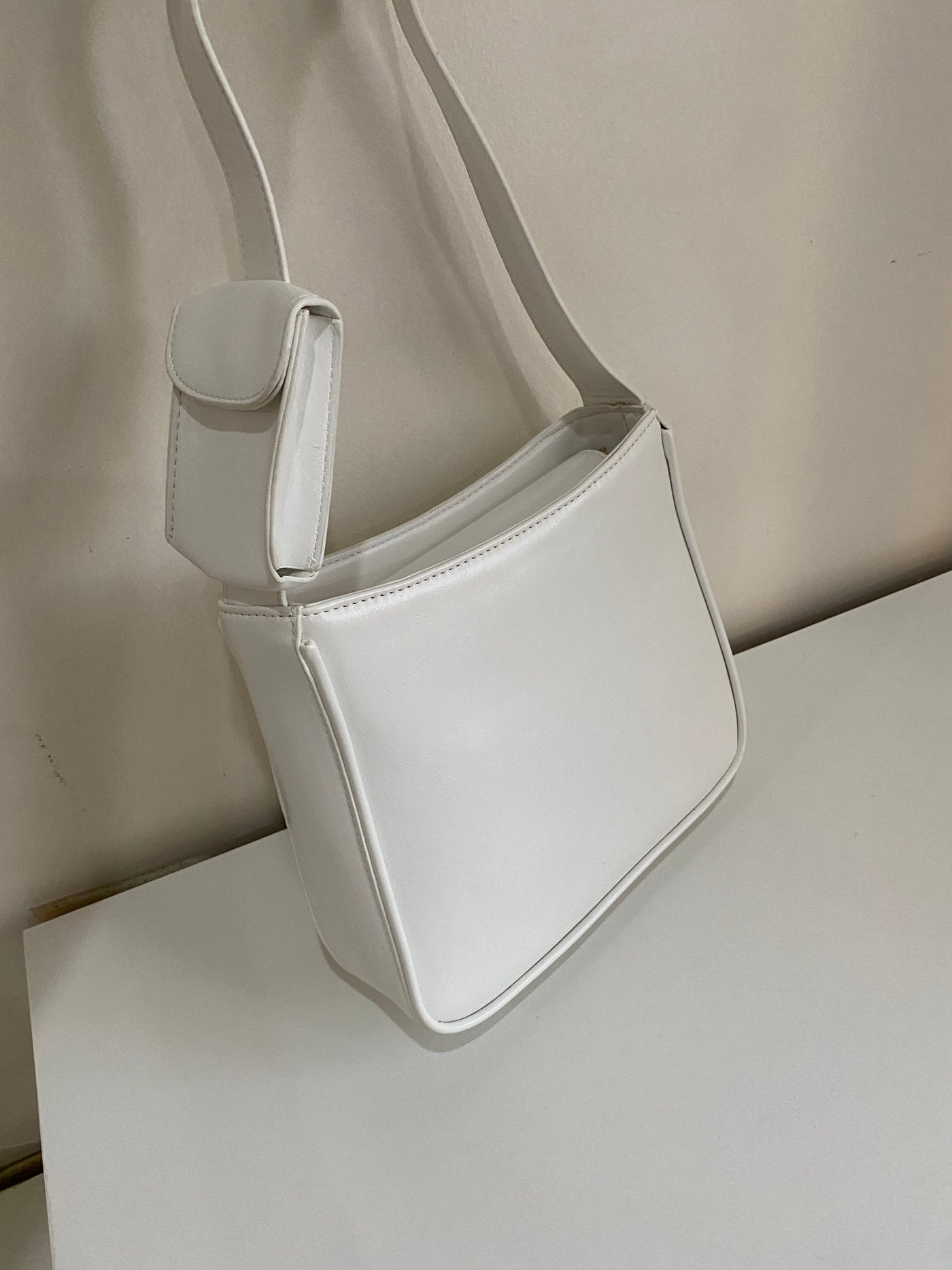 Shoulder Bag With Coin Purse - White