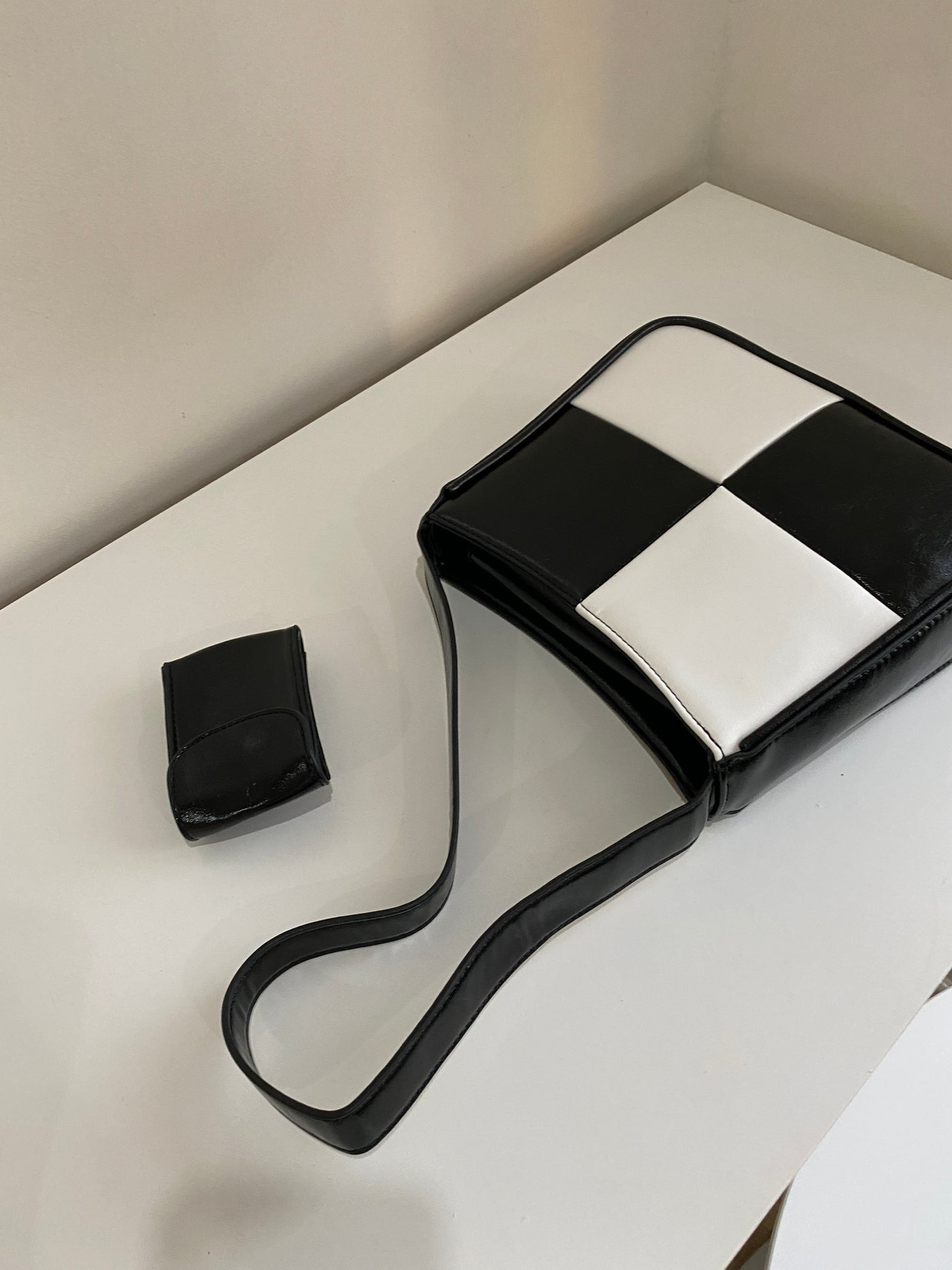 Shoulder Bag With Coin Purse - Check