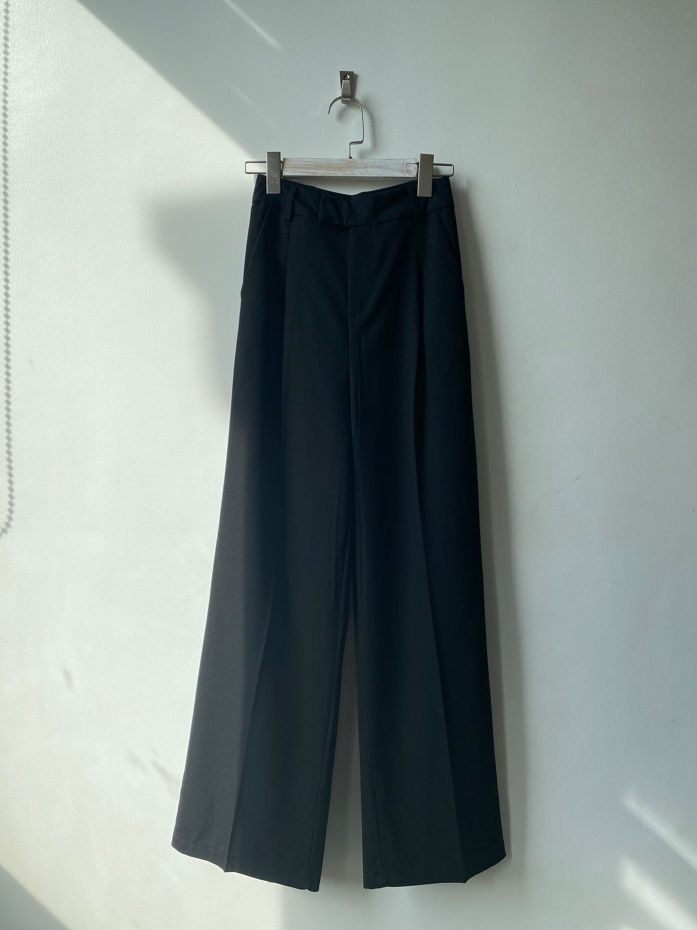 Wide Leg Pleated Trousers - Black