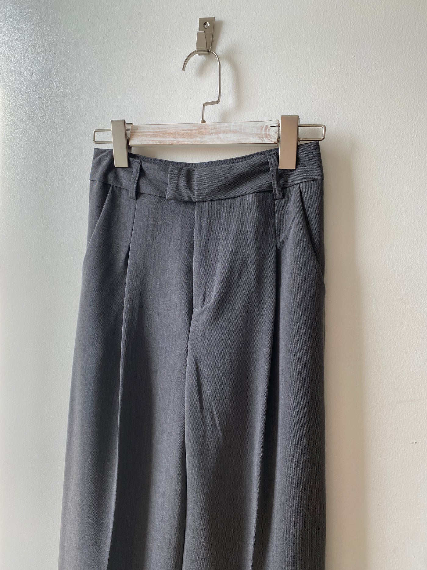 Wide Leg Pleated Trousers - Smoke