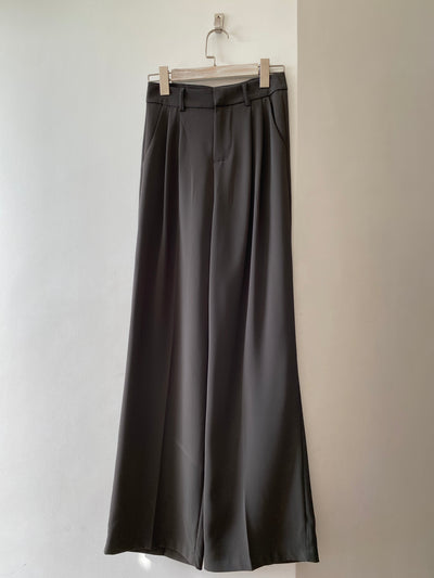 Wide Leg Pleated Trousers - Smoke
