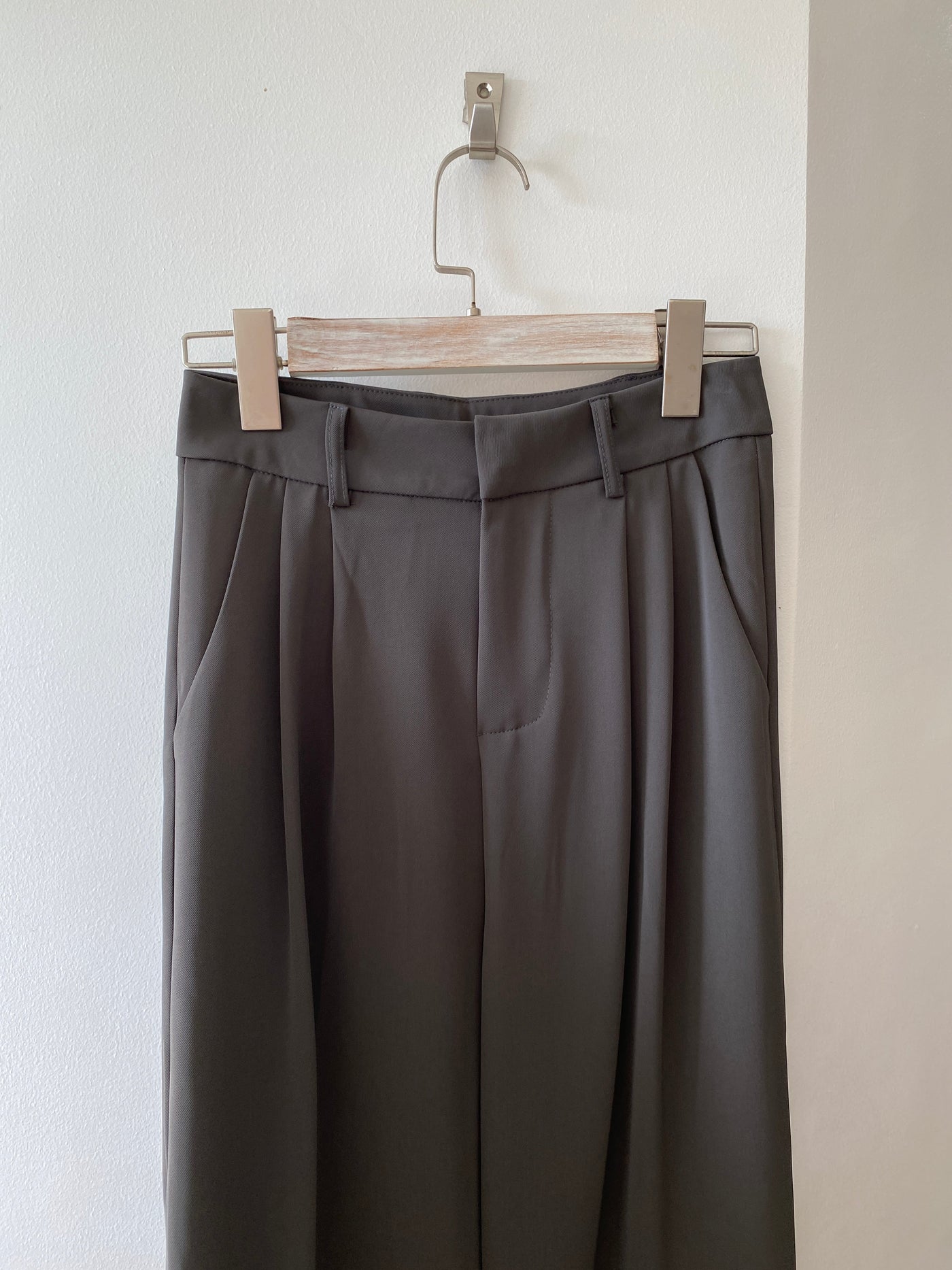 Wide Leg Pleated Trousers - Smoke