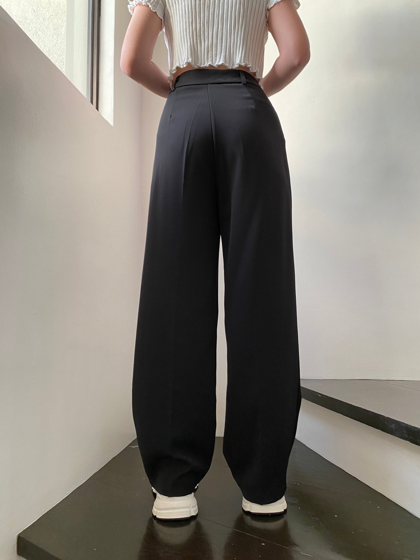 Wide Leg Pleated Trousers - Black