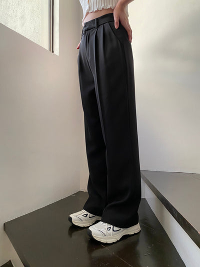 Wide Leg Pleated Trousers - Black