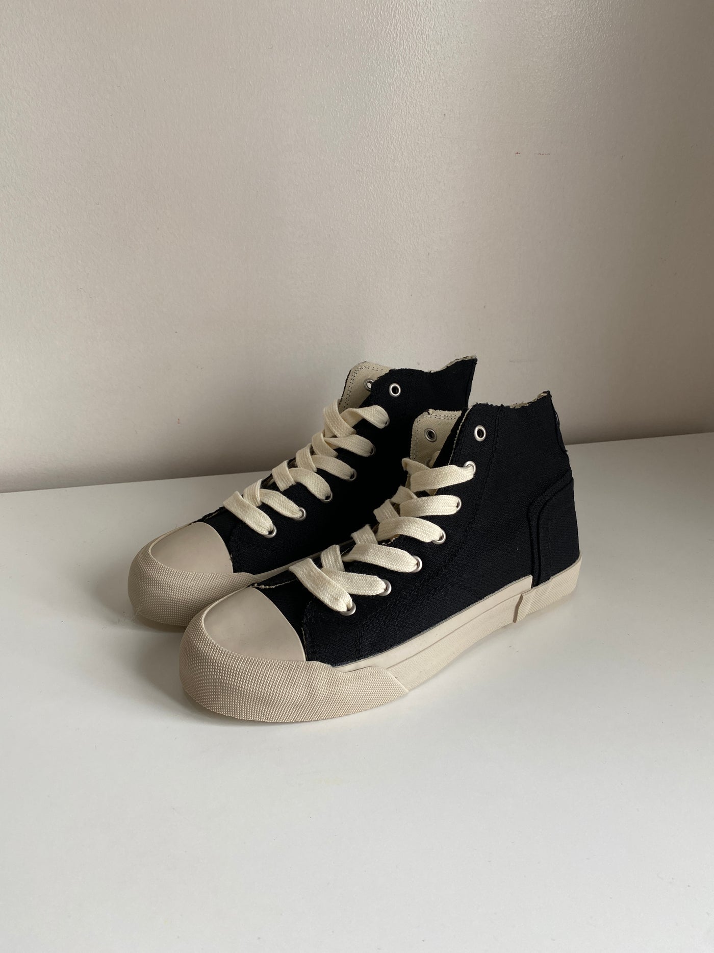 High Top Canvas Sneakers - Black