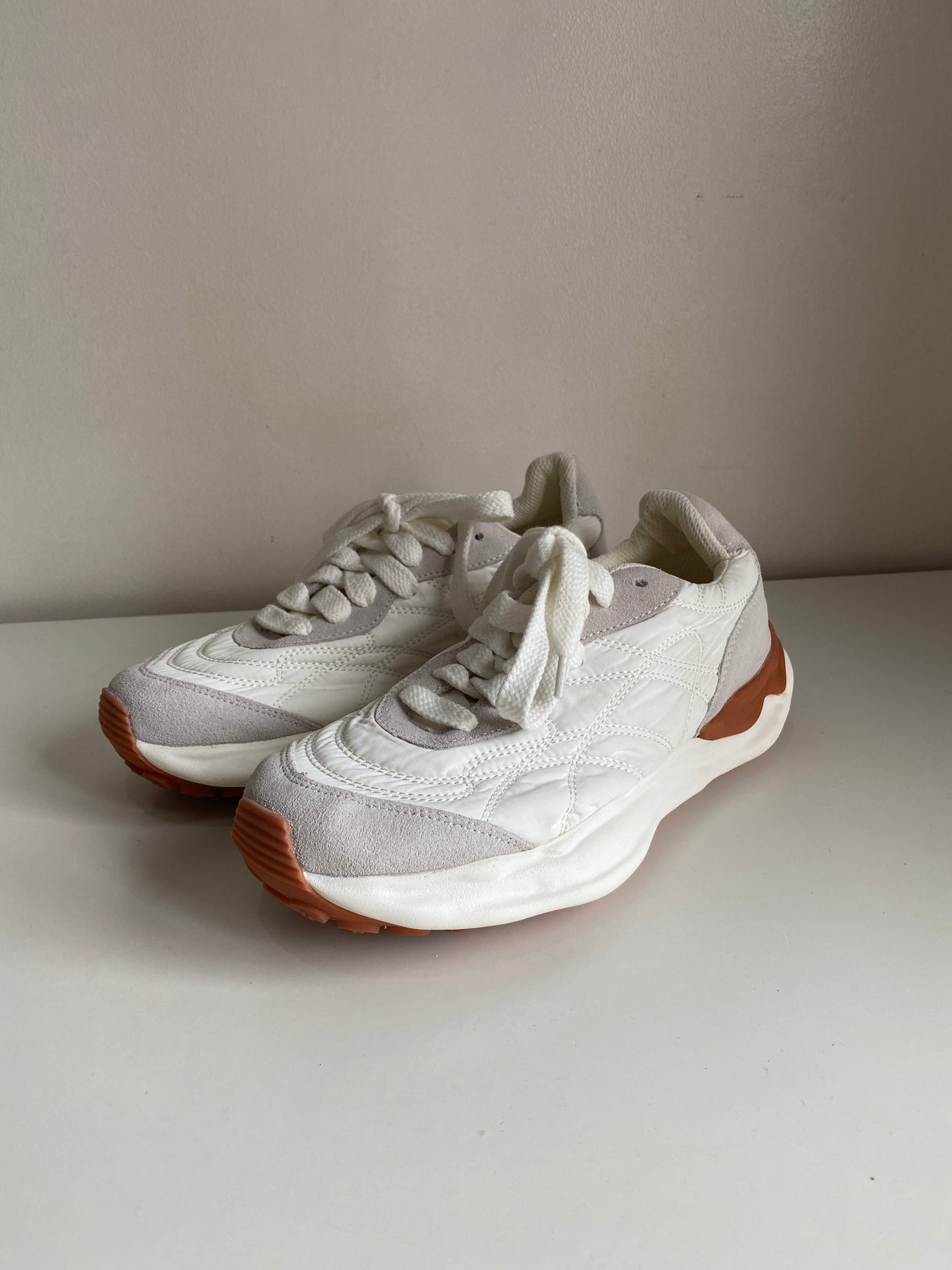 [OVERRUN] Chunky Sole Sneakers - White