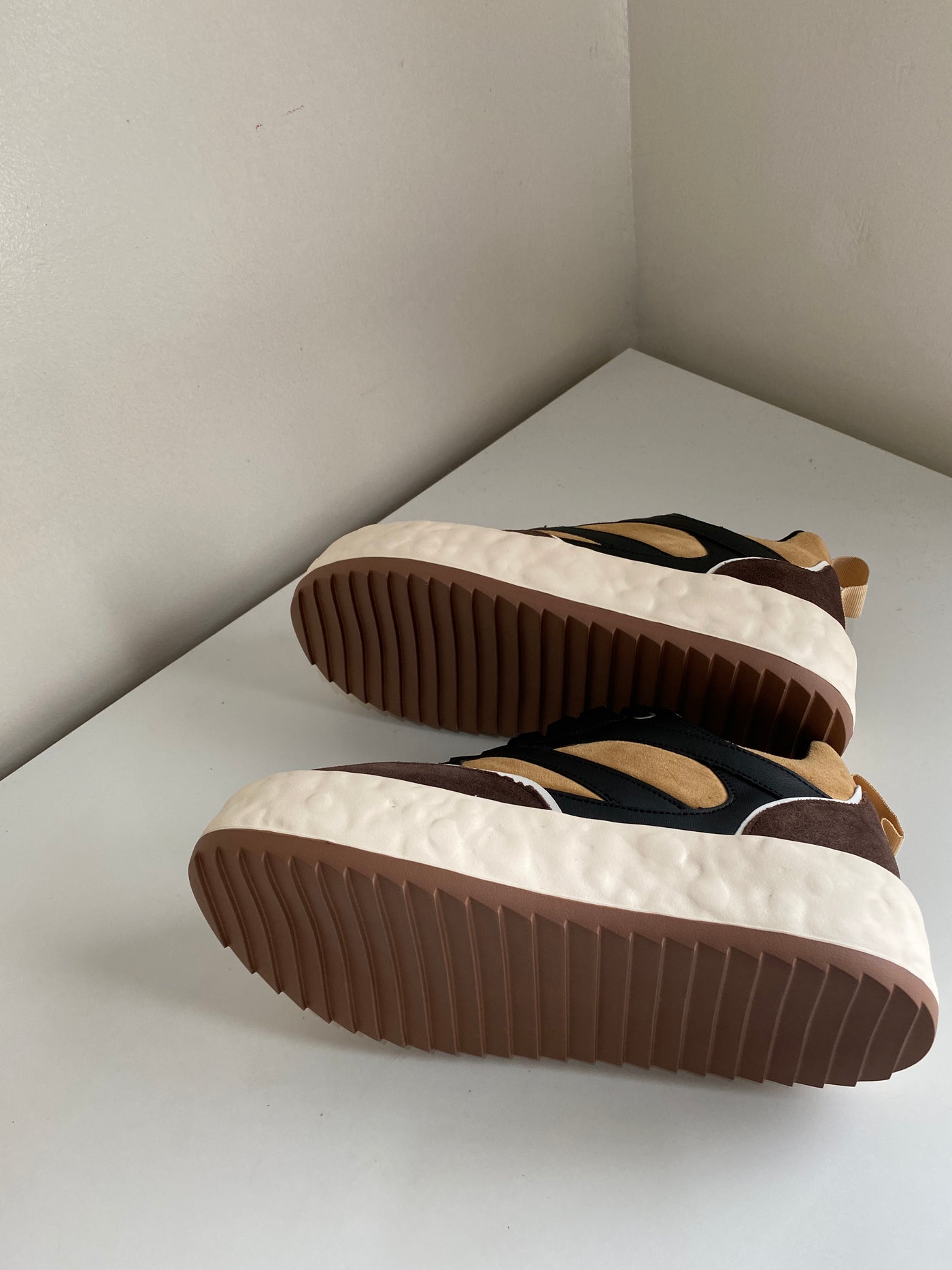 Chunky Sole Sneakers - Earth