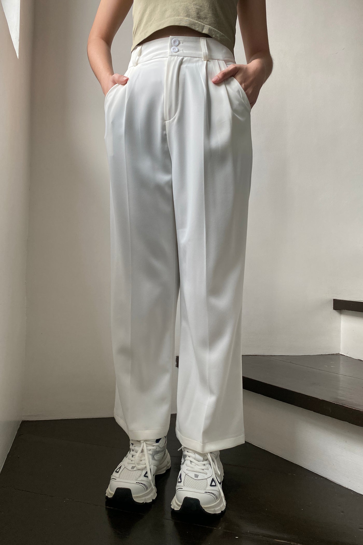 Step Into It Pleated Trousers - White