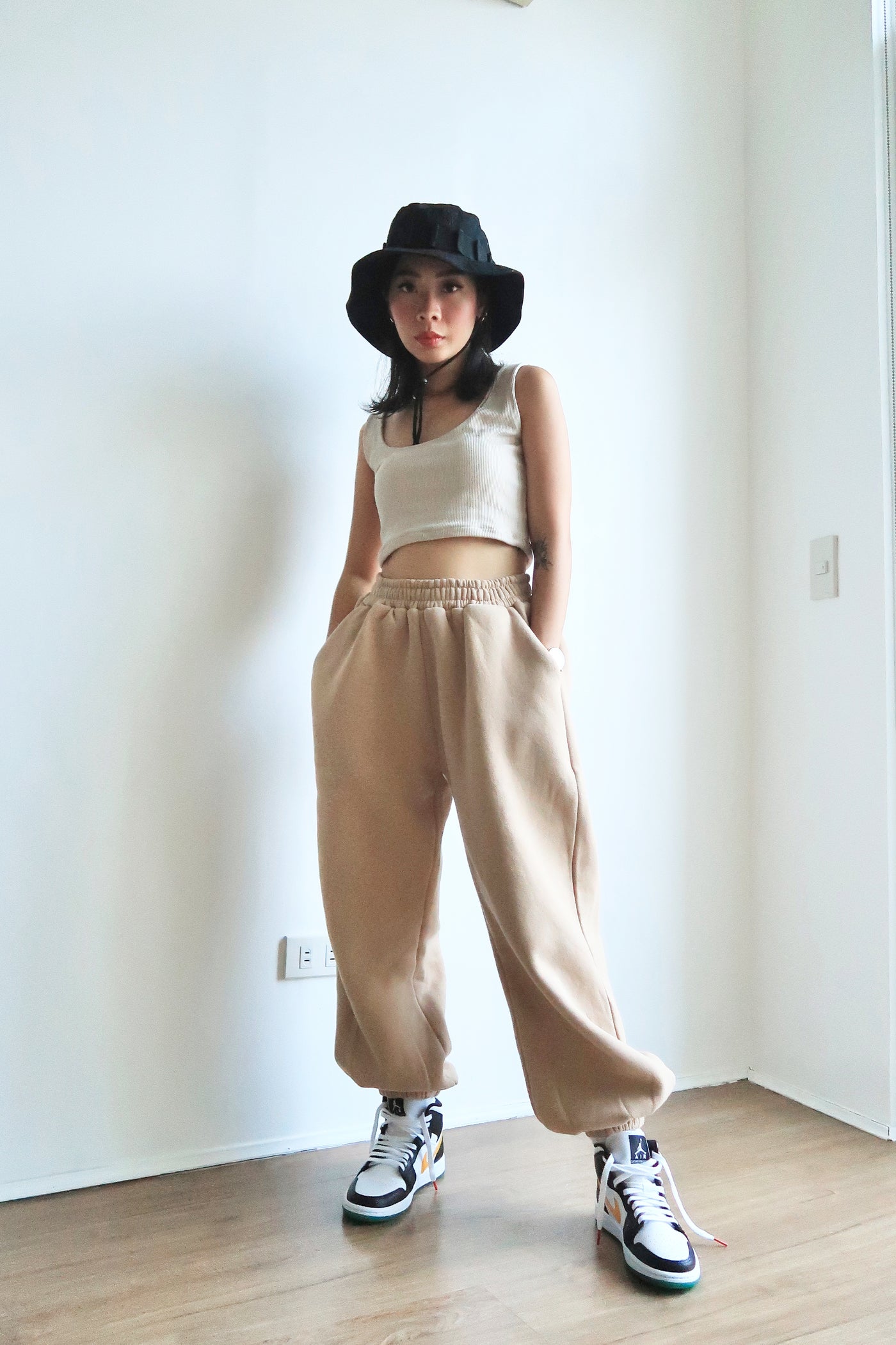[EVERYDAY] Don’t Sweat It Essential Jogger Pants - Latte